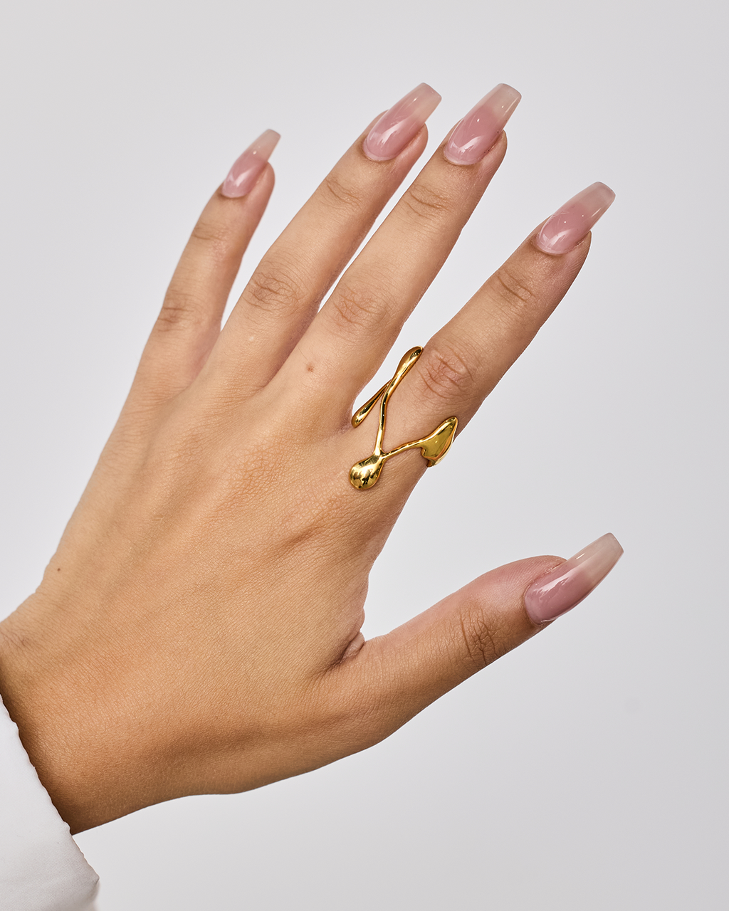 Astrid Ring